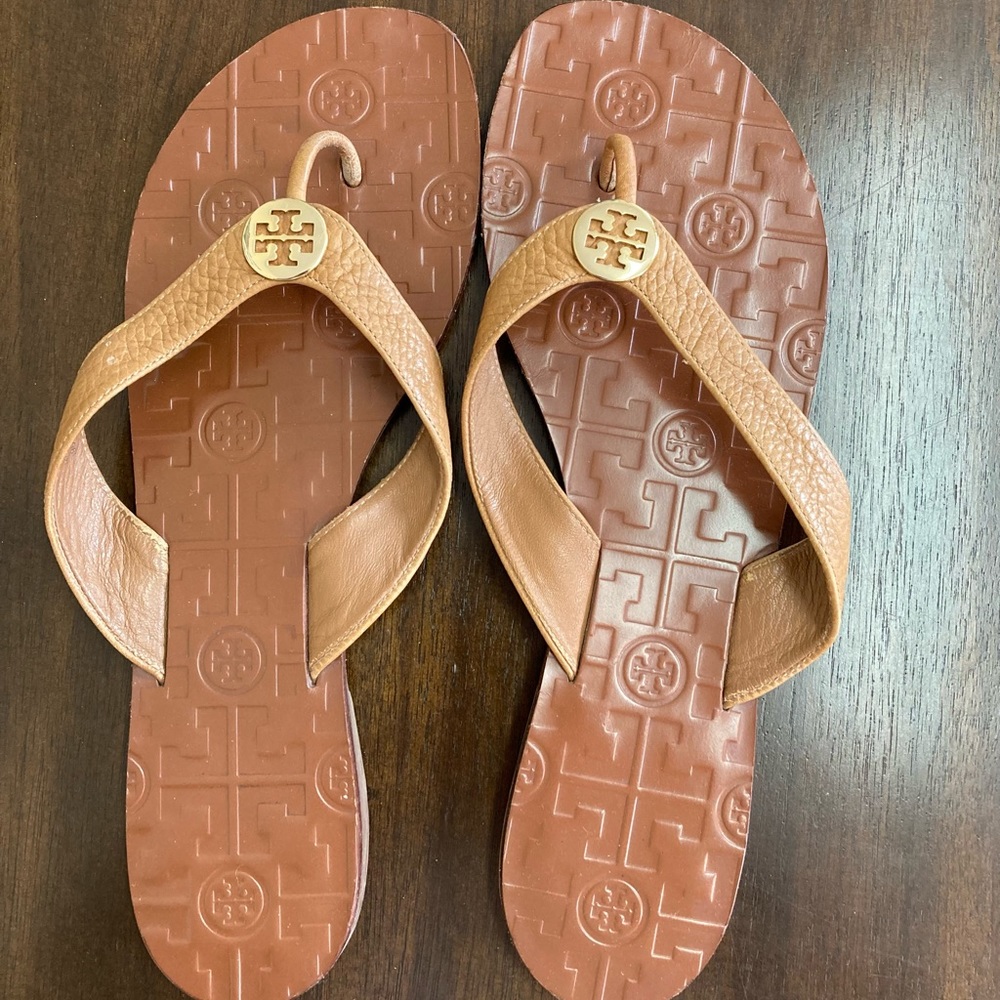 Tory Burch Tan Leather Flip Flop Sandal size 10